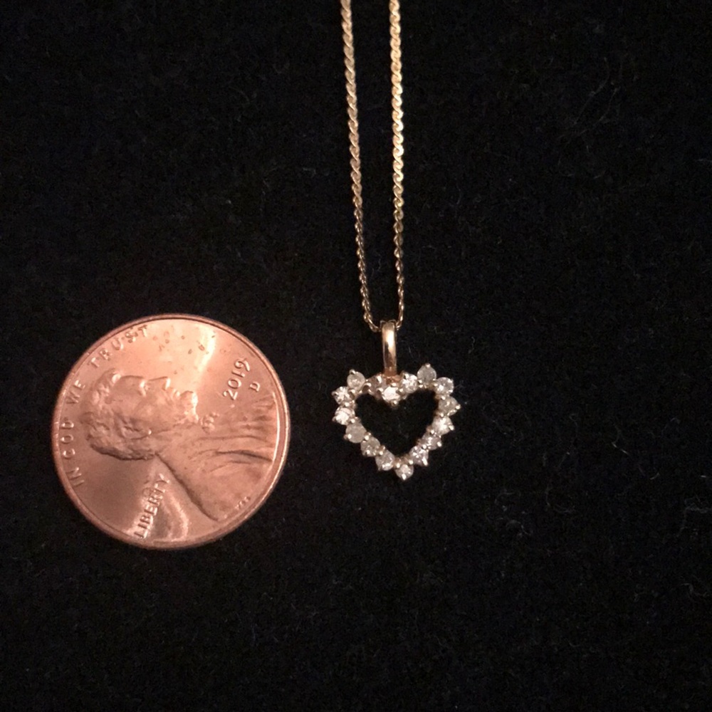 Diamond pendant 14kt